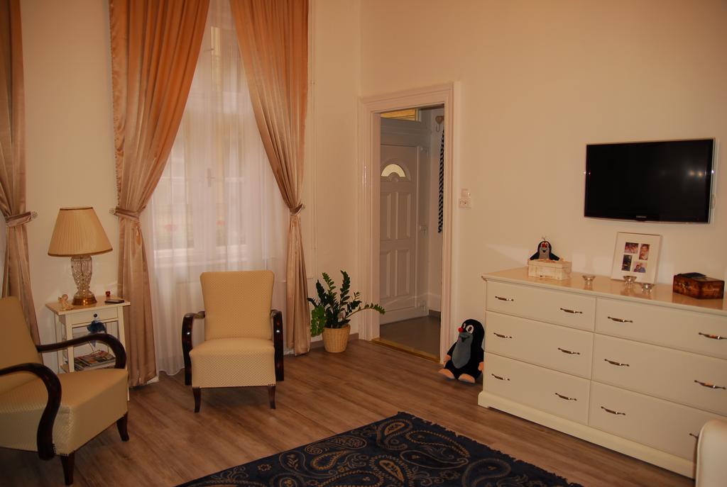 Balazs Apartment - Oktogon Budapest Exterior photo